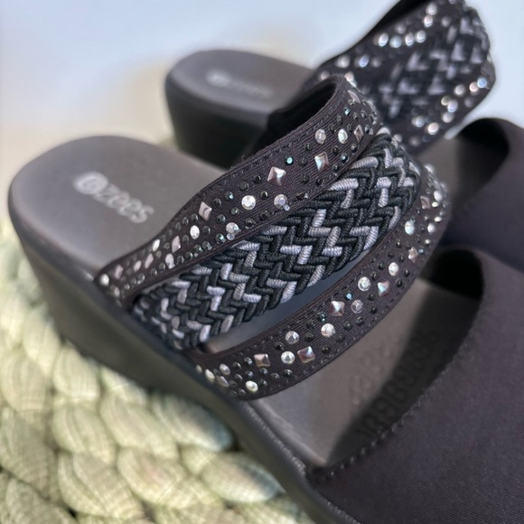 BZEES PREMIUM Fireworks Woven Black Washable Slide Comfort Sandals NWOB - Picture 5 of 9